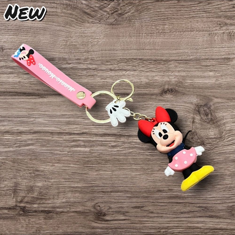 NEW Minnie Mouse Dangle Keychain – Adorable Disney Accessory